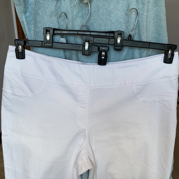 3/$45 RUBY rd scalloped hemline white Capri ends mid calf size 24W - Picture 4 of 17